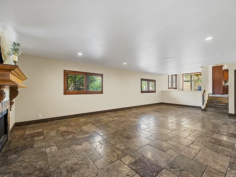 642 E Sage Brush St — Photo 12