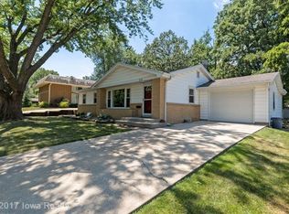 519 N 12th St, Adel, IA 50003