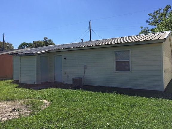 2nd image of 1813 6th Ave