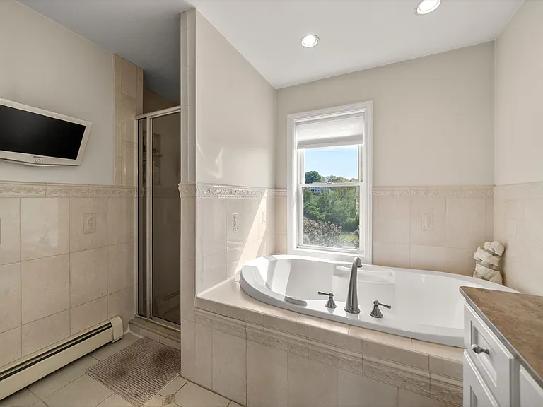 11 Kevin Ave — Photo 25