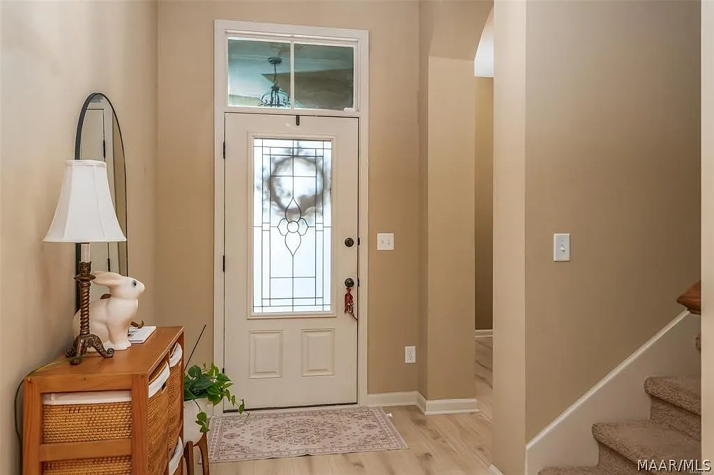 4 bed, 3.0 bath, 2518 sqft, $2,700 — Photo 4