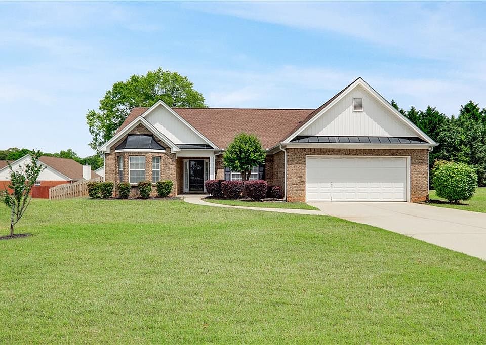 1st image of 573 Stoneland Pl