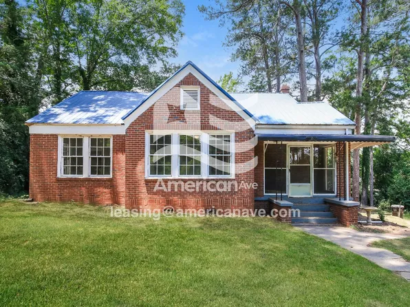 1207 5th Ave, West Point, GA 31833
