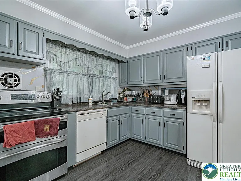 2627 Nottingham Rd — Photo 12