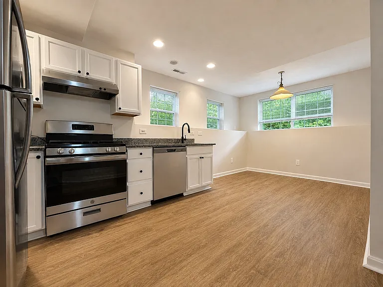 104 Middlesex Rd #1A — Photo 2