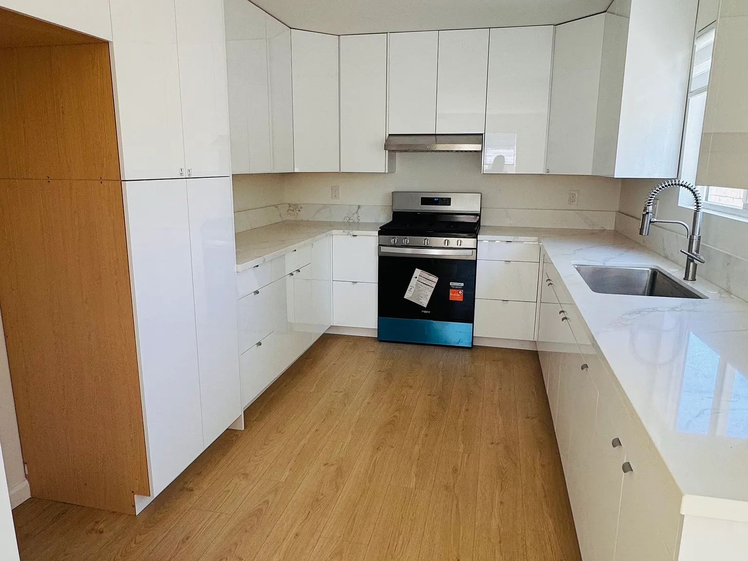 1 bed, 650 sqft, $2,600 — Photo 2