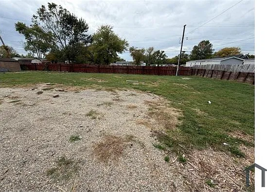 3 bed, 1620 sqft, $1,840 — Photo 2