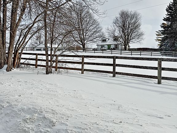 2nd image of 947 Division Rd