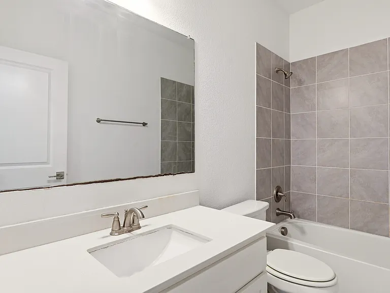 239 Goodson Dr — Photo 16