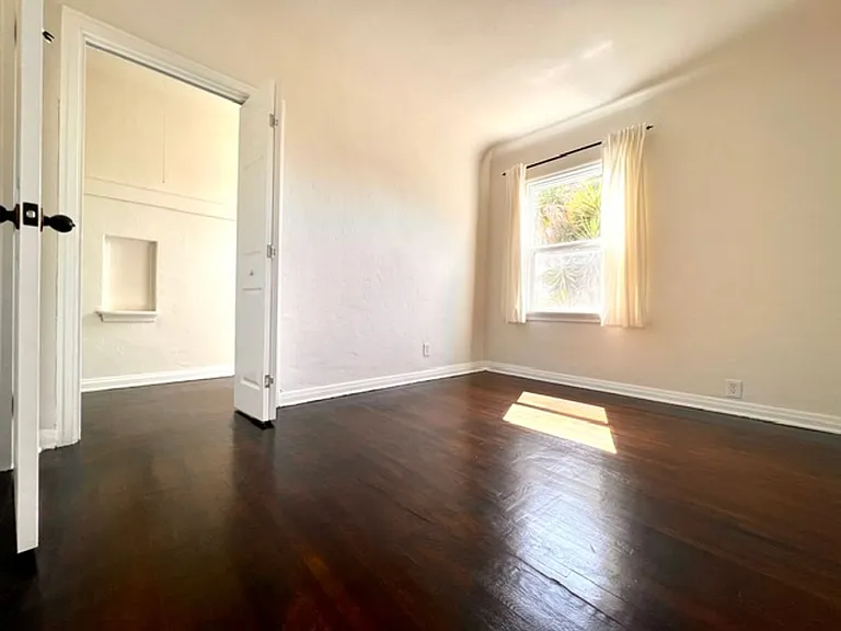 5112 W 21st St — Photo 14