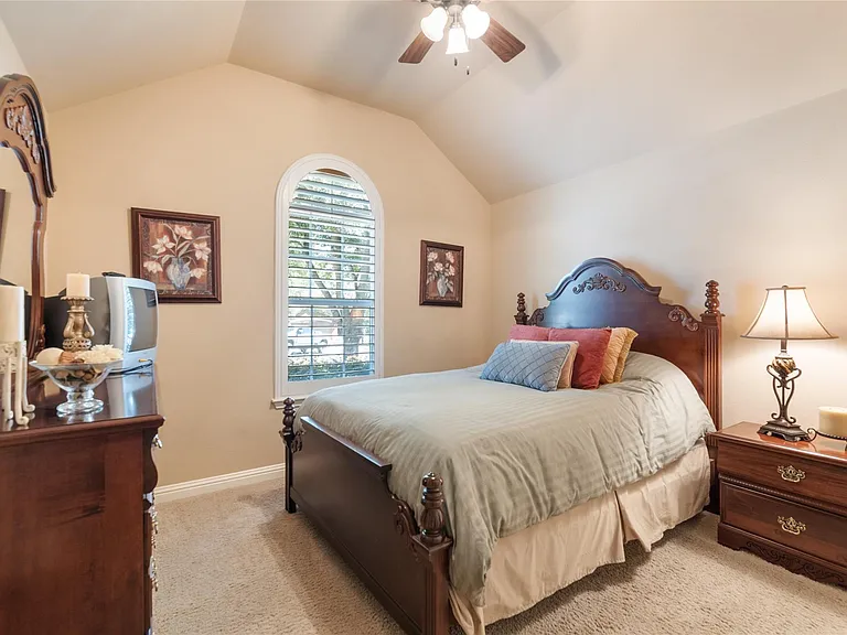 6608 Antigo Ln — Photo 25