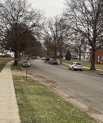 5th image of 2450 SE 25th St