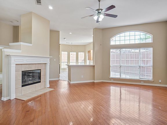 4th image of 8369 Everglades Cir