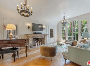 807 S Muirfield Rd, Los Angeles, CA 90005