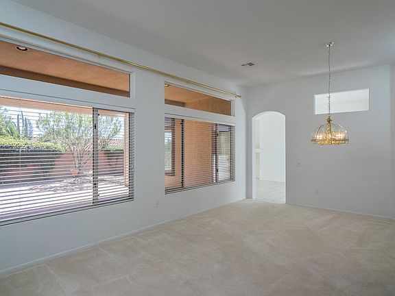 5th image of 1088 E Versailles Dr