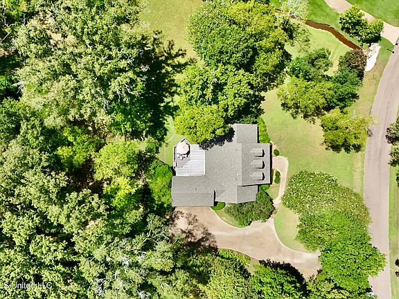 5th image of 4 Lafayette Cir