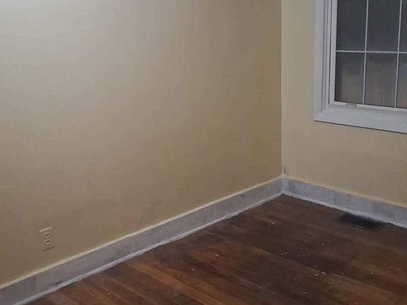 2nd image of 1602 Howard Ave