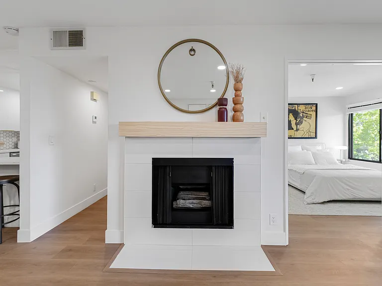 2111 Latham St #307 — Photo 23