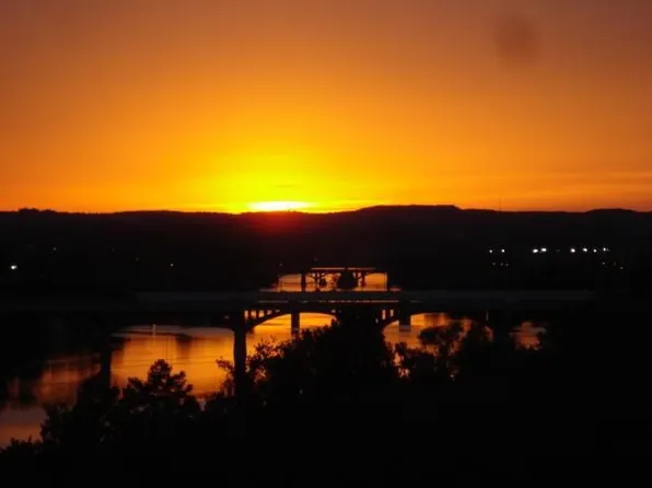 603 Davis St APT 714, Austin, TX 78701