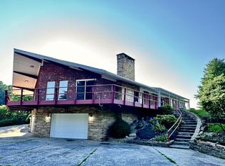 389 Leivasy Rd, Nettie, WV 26681