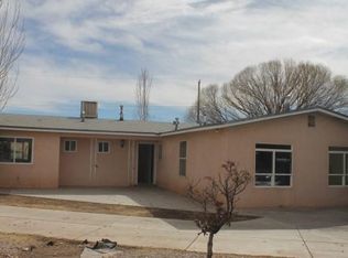 3932 Clinton Blvd SW, Albuquerque, NM 87105
