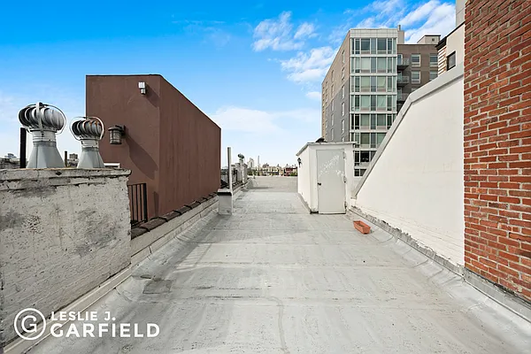 Sold by Leslie J. Garfield | media 15