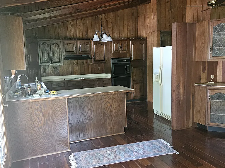 3274 Swans Rd NE — Photo 8
