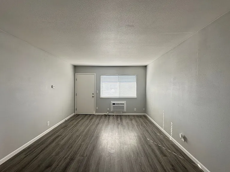515 Camanche Lane - Summer Gardens Apartments — Photo 34