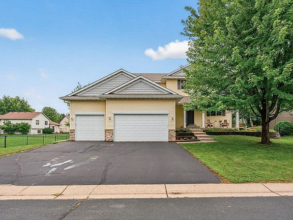 2nd image of 115 Kinglet Dr