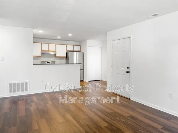 38 Driftwood Ct, Absecon, NJ 08205