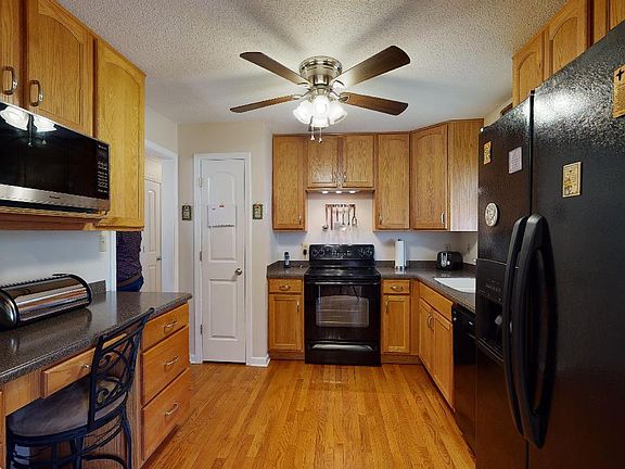 5th image of 7805 Serena Cir