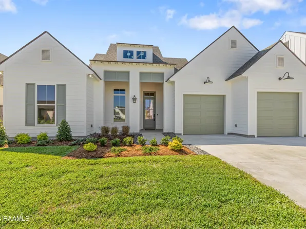 305 Harvest Creek Ln, Lafayette, LA 70508