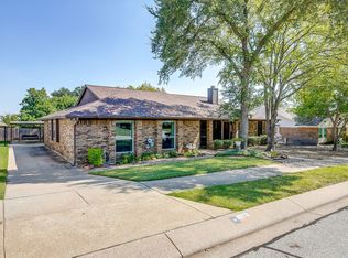 1116 Highpoint Rd, Bedford, TX 76022