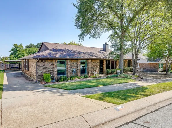 1116 Highpoint Rd, Bedford, TX 76022