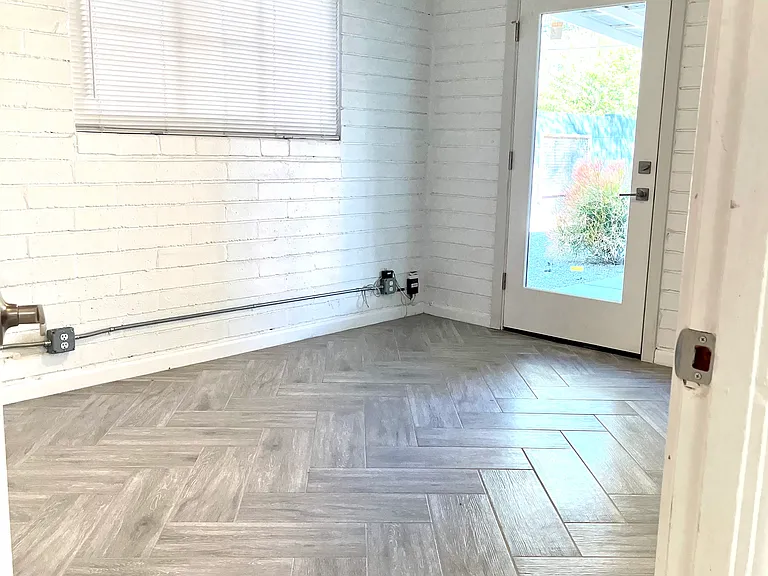 312 W Glenrosa Ave — Photo 15