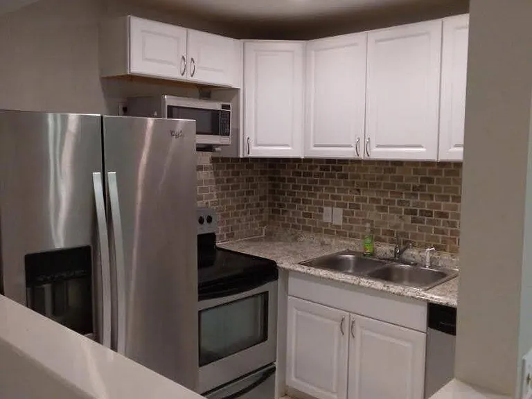 71 Easthampton C #C — Photo 3