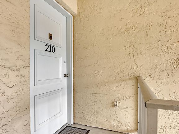 3rd image of 3135 Shady Dell Ln APT 210