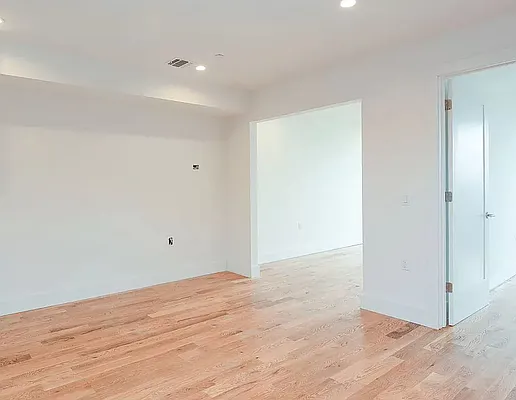 Rented by RELI.NOW CORP | media 5