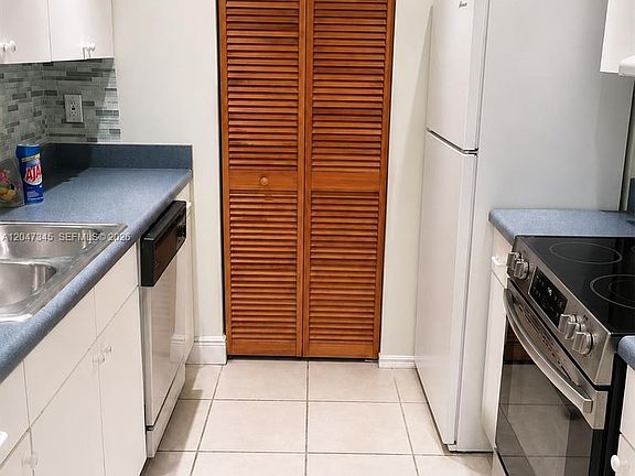 5th image of 500 NE 2nd St APT 419