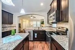 18416 Friendship Hill Dr — Photo 2