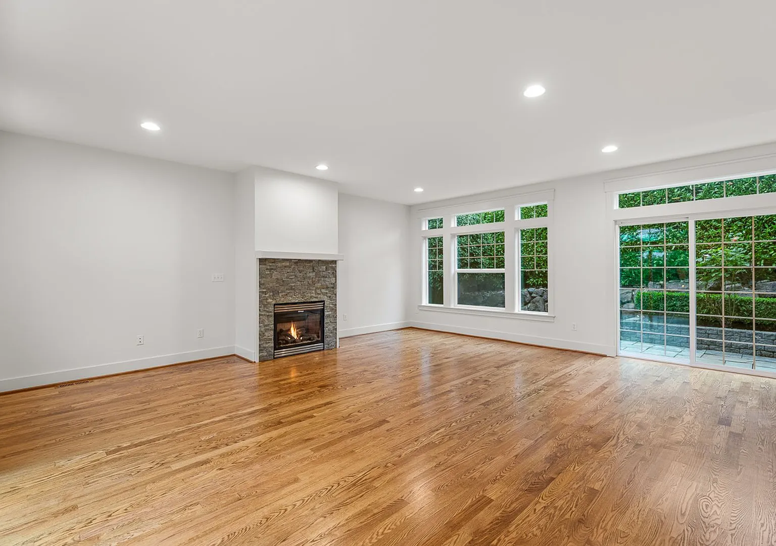 3 bedroom 3 bath — Photo 4