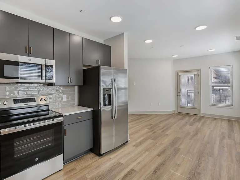 770 3rd Ave SW — Photo 43