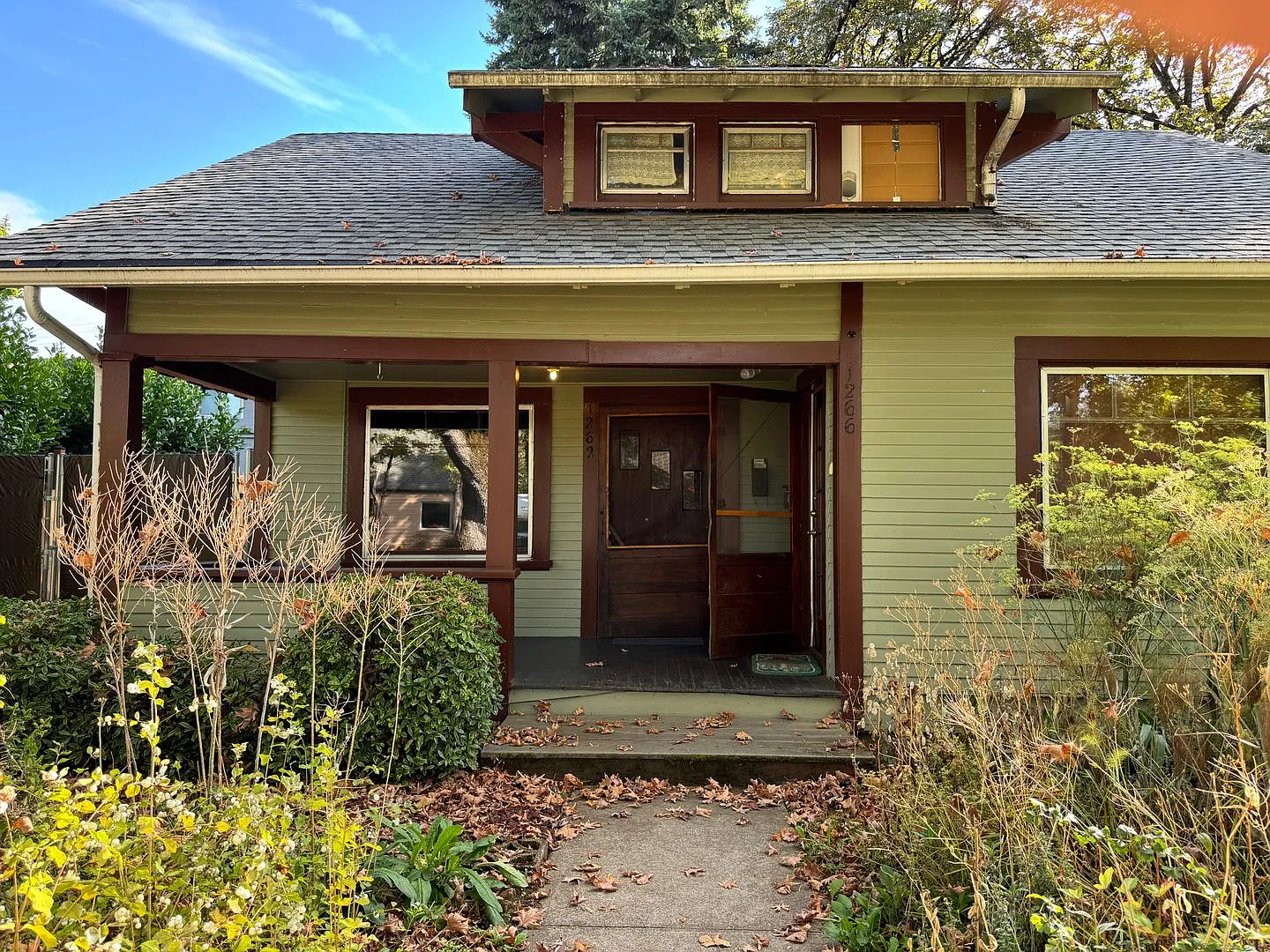 Beautiful 1 bedroom 1 bathroom apartment in a great neighborhood! — Photo 2