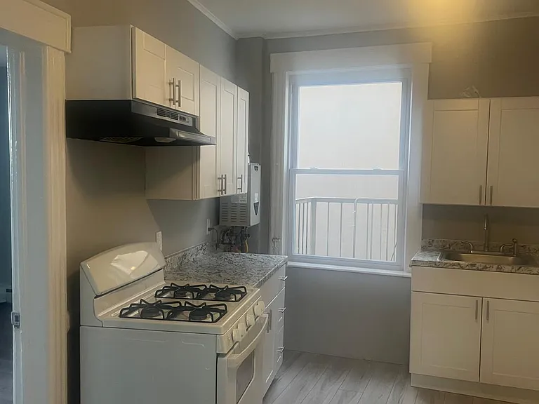 237 Dayton Ave #3F — Photo 9