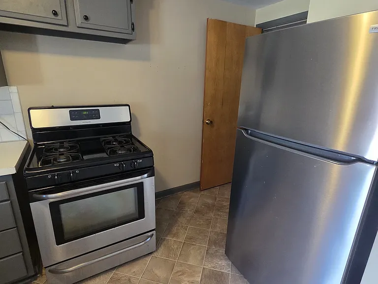 245 Greenmeadow Dr #245 — Photo 10