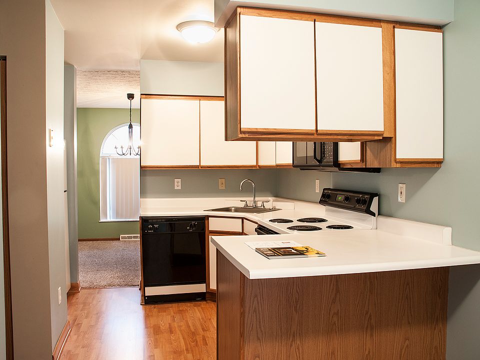 End unit townhome