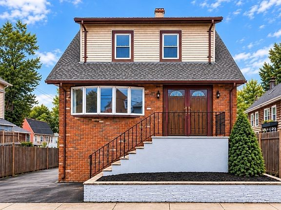 5th image of 17 Witherbee Ave