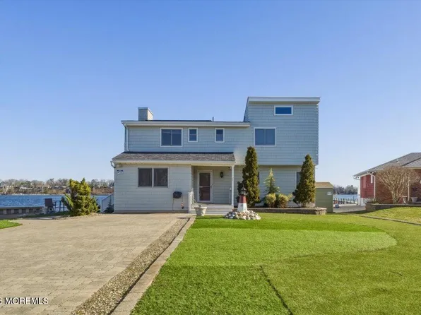 32 Cove Road W, Bayville, NJ 08721