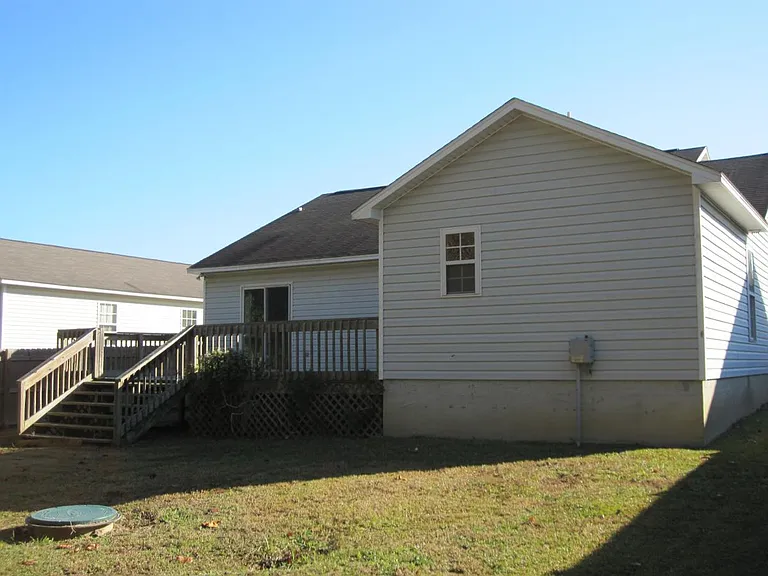 111 Luke Ct — Photo 14