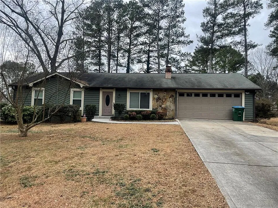 1057 Sawgrass Ct SW